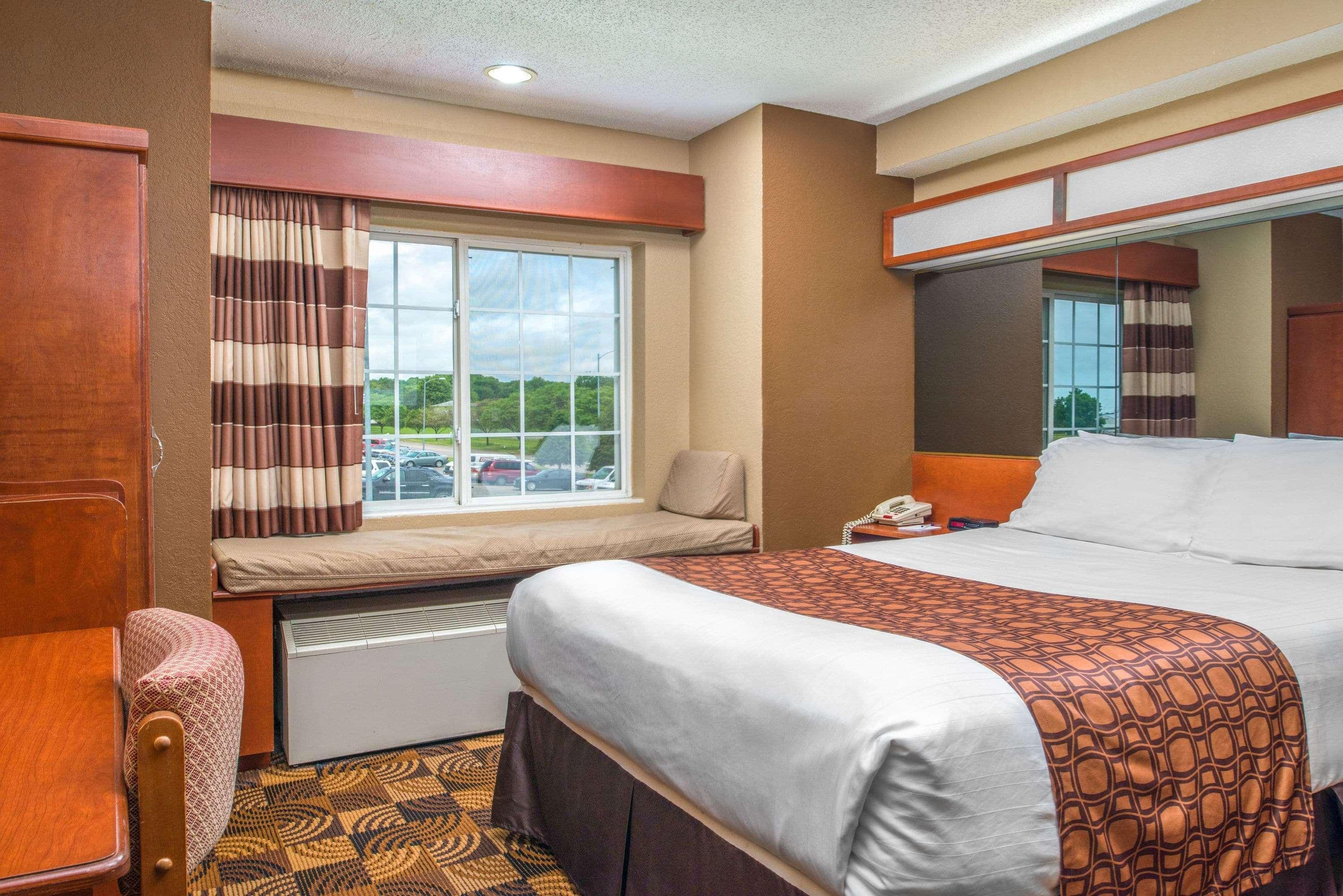 Microtel Inn & Suites Lincoln Exteriér fotografie